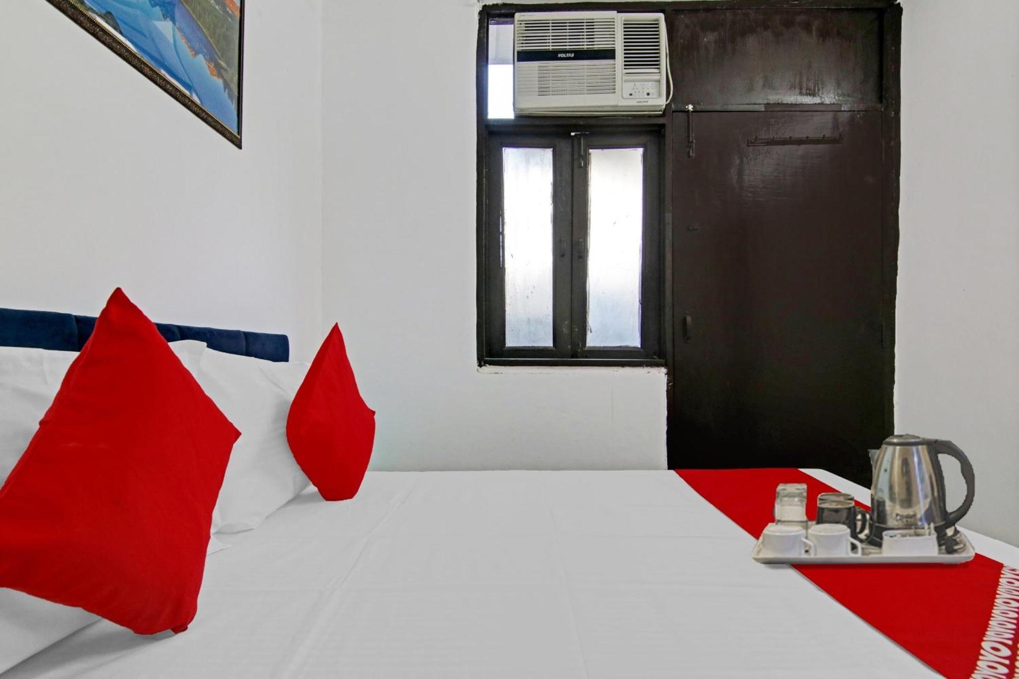 Hotel O Chaudhary Villa Ню Делхи Екстериор снимка