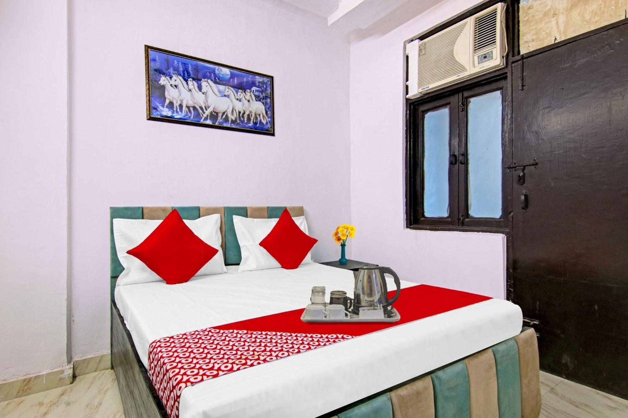 Hotel O Chaudhary Villa Ню Делхи Екстериор снимка
